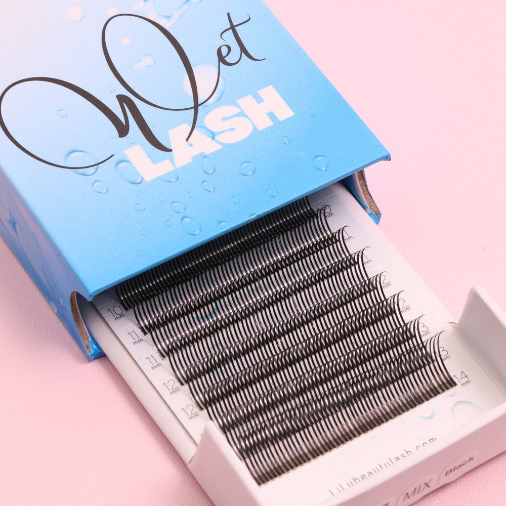 Wet-look Lashes