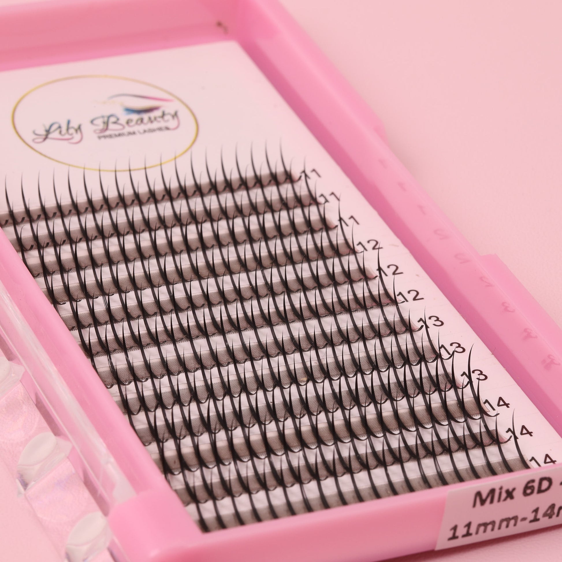 spike lash extensions.