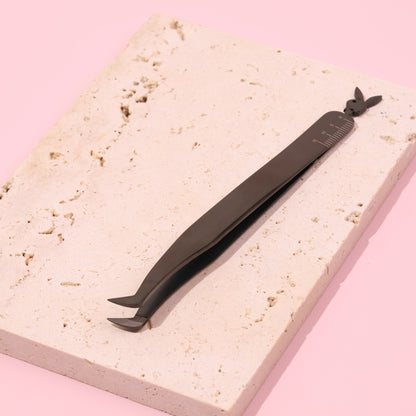 Black Rabbit Lash Tweezers - Fiber Tip